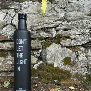 Viva Cento 500ml bottle - stone wall