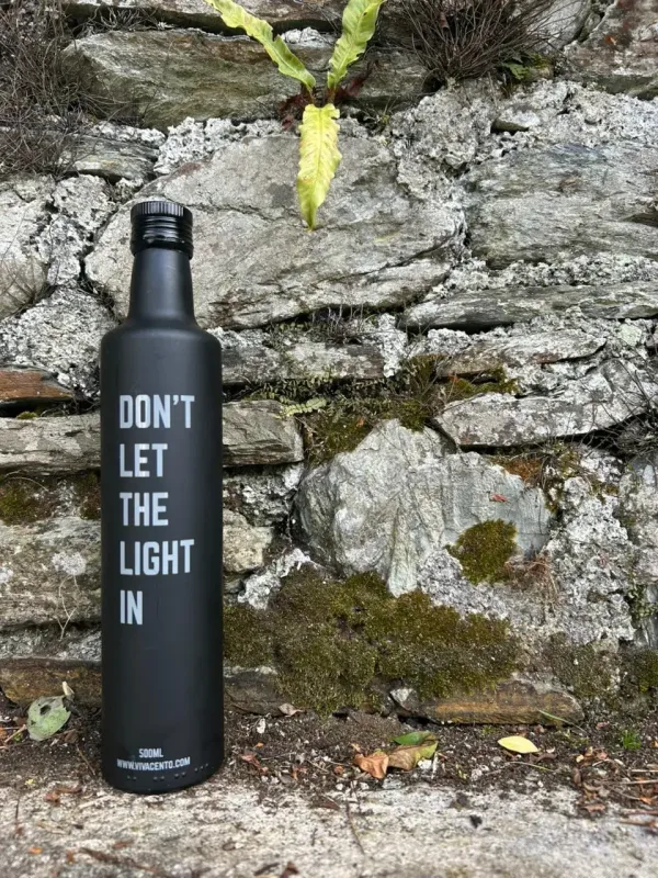 Viva Cento 500ml bottle - stone wall